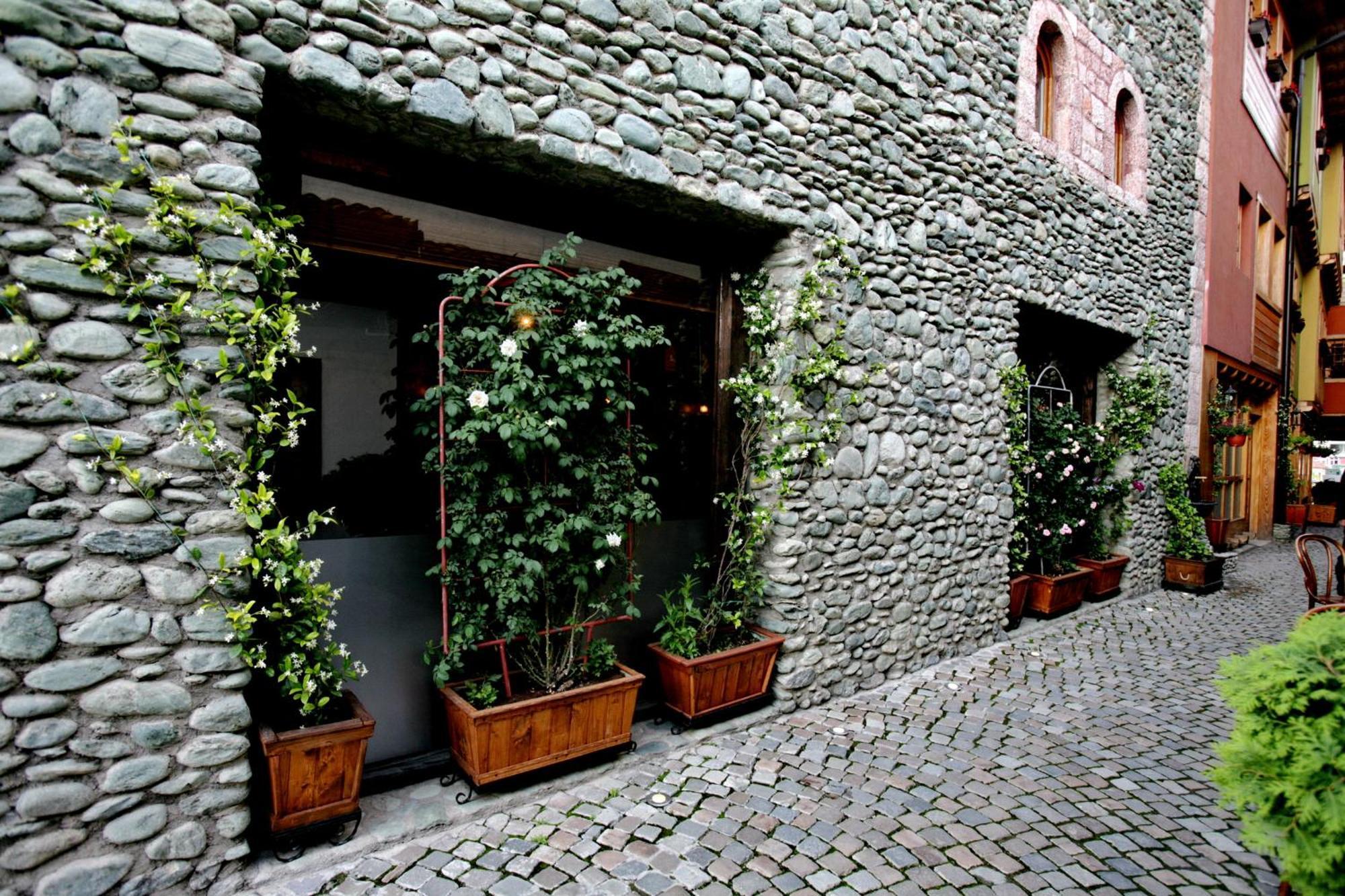Hotel Carshia E Jupave Gjakova Exterior foto